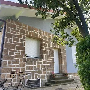  Apartamento Bano Cocina Jardin Y Parking